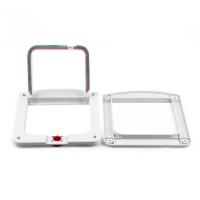Дверцята для котів і дрібних собак, білі, 2-Way Flap Door арт.255422, Розмір 22,5х20см, чорно-помаранчева упаковка