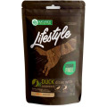 Ласощі для собак, скибочки качки з морською капустою, Nature\'s Protection Lifestyle snack for dogs soft duck dices with seaweed, 75г